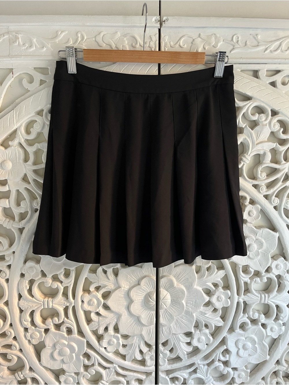 Sunday Best Aritzia Black Pleated Mini Skirt Size 8